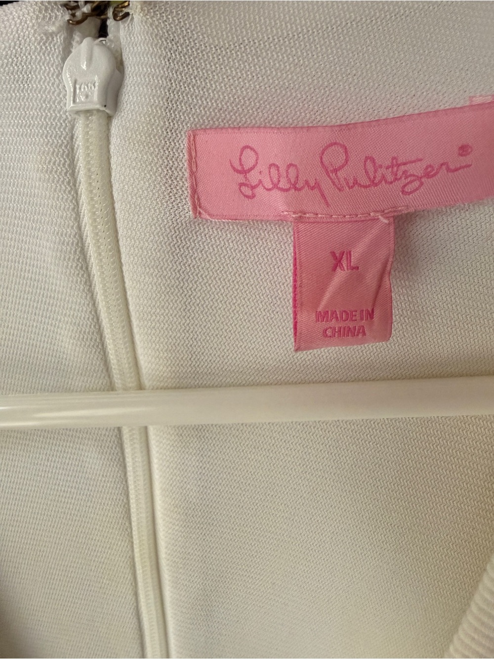 Lilly Pulitzer Women's White V-Neck Shift Dress - Picture 5 of 5